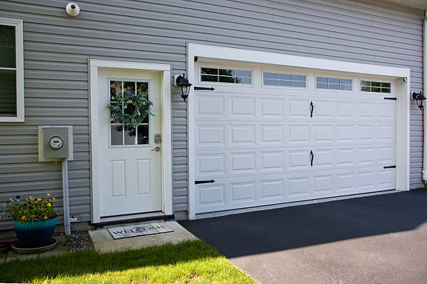 24/7 Emergency Garage Door Panel Replacement experts in Rothsville, PA
